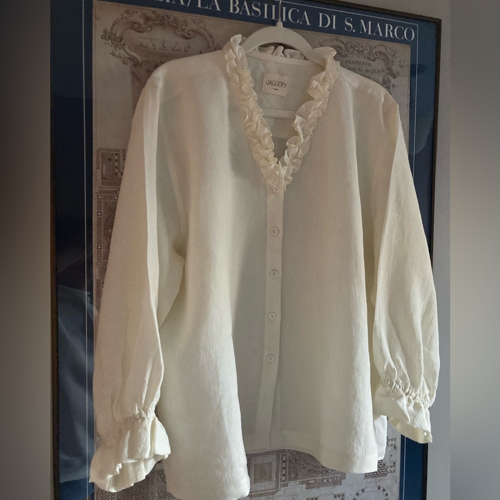 Jaggery London Zulema v-neck ruffle blouse